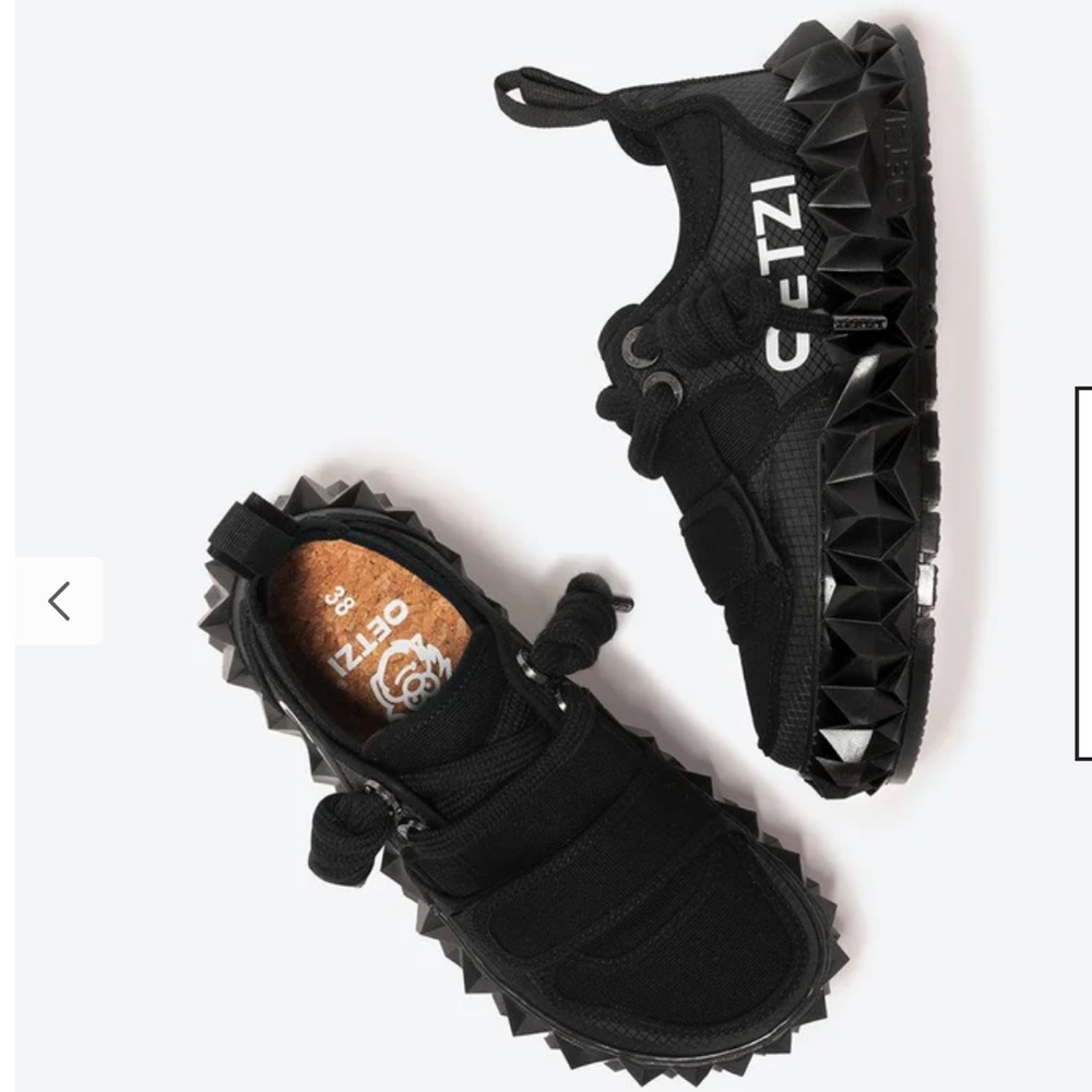 Oetzi Iceman Ugly Shoes Black Spike-Trim